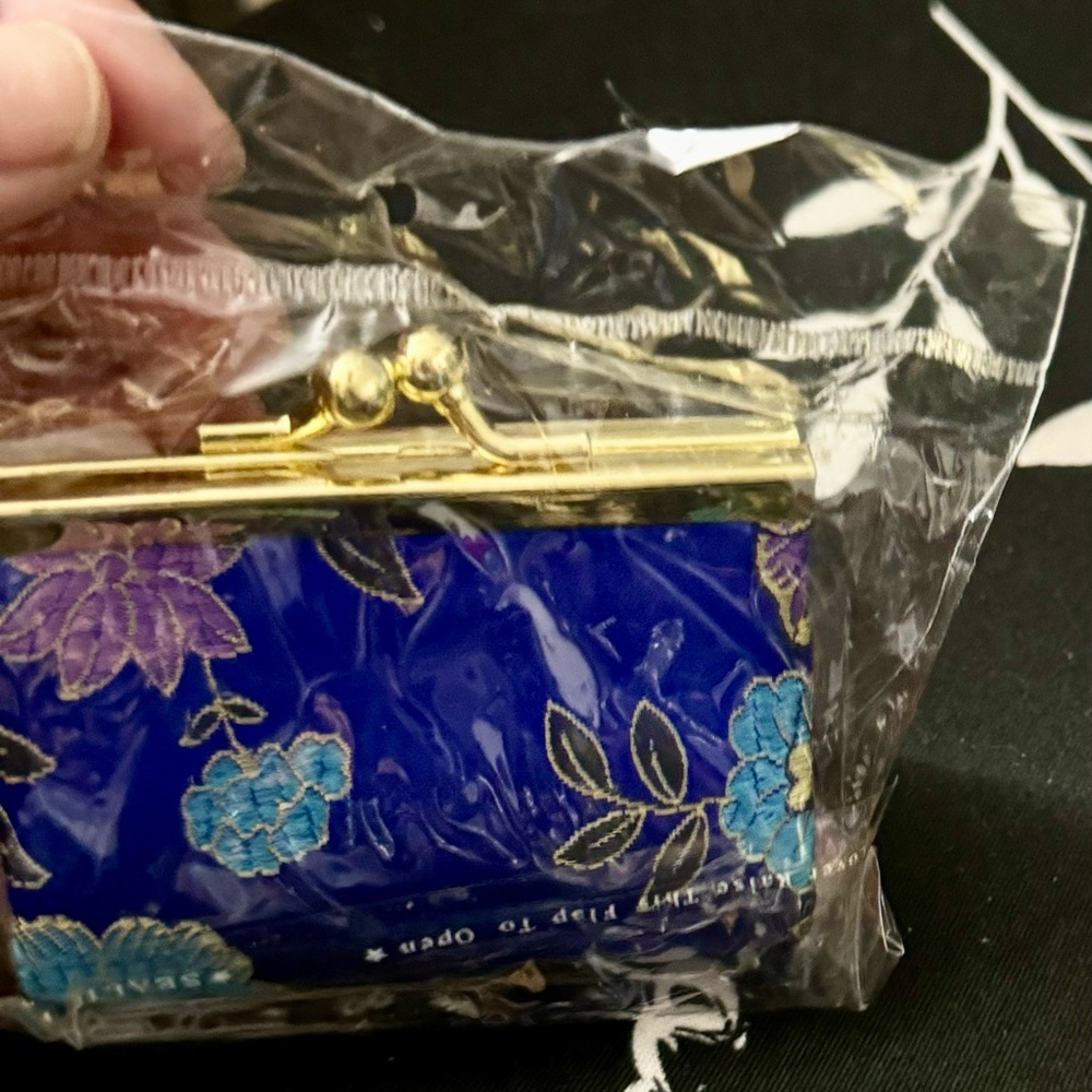Coin holder - Picture 4 of 5